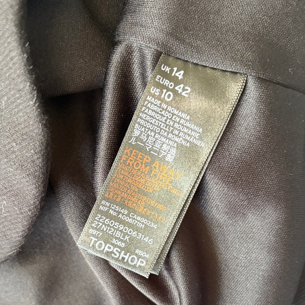 Topshop Black Mini Skirt with Scalloped Hem - Picture 5 of 6